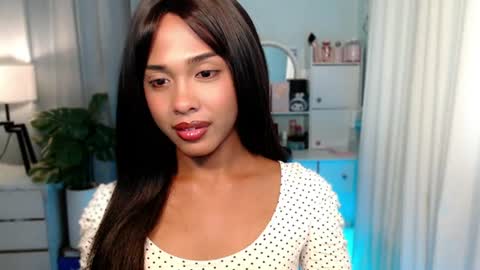 rarebae online show from August 10, 4:27 am