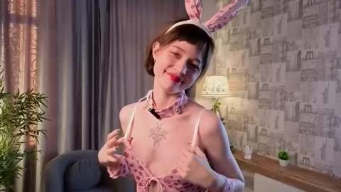 Snapshot of rashidagiczewski chatting on October 17, 1:31 am Nicole online show from October 17, 1:31 am