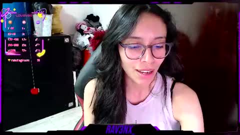   online show from August 7, 11:01 pm