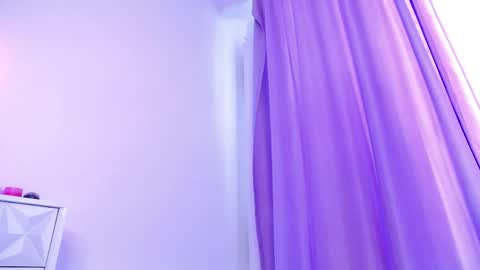 Raven Foxxy online show from May 30, 6:22 am