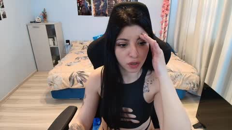 raven_haired_goddess online show from March 31, 11:43 am