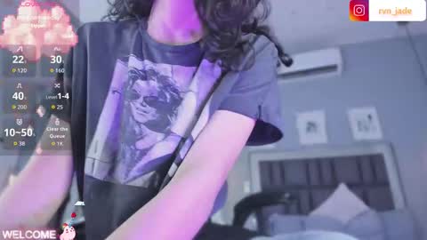 raven_jade_ online show from October 29, 7:27 pm