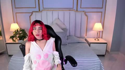 raven_jade_ online show from February 4, 3:22 am