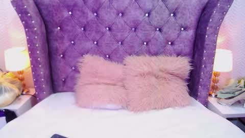 raven_love_ online show from October 23, 9:43 pm