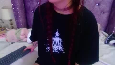 raven_love_ online show from November 5, 8:58 pm