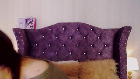 raven_love_ online show from October 25, 8:48 pm