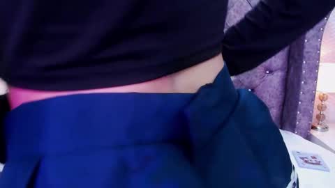 raven_love_ online show from October 22, 9:09 pm