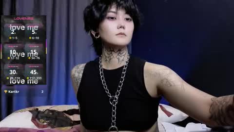 Snapshot of ravens_nest_ chatting on October 17, 4:21 pm Raven online show from October 17, 4:21 pm