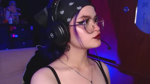 Snapshot of raventh_ chatting on October 11, 12:59 am raventh_ online show from October 11, 12:59 am