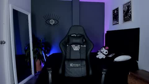 Raven Witch online show from September 18, 9:13 pm