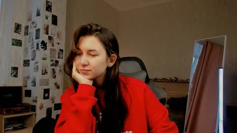 Snapshot of raviolly046 chatting on October 12, 8:28 am Alia Mereyn online show from October 12, 8:28 am