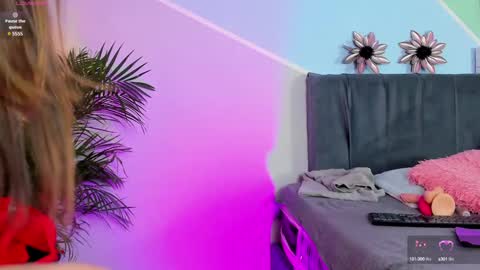 raymoon24 online show from February 4, 8:17 pm