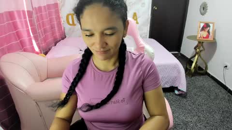 Snapshot of rayza_mature_ chatting on January 14, 2:22 pm Danna online show from January 14, 2:22 pm