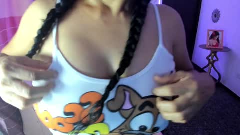 Snapshot of rayza_mature_ chatting on January 5, 8:10 pm Danna online show from January 5, 8:10 pm