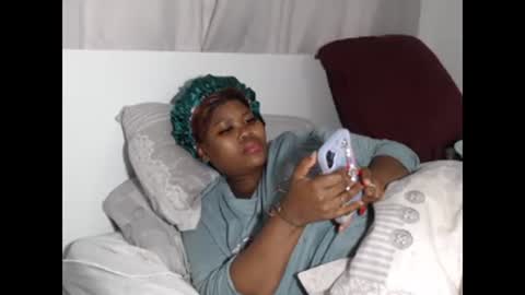 Snapshot of realsweetheart chatting on September 12, 7:07 am REAL1SWEETHEART online show from September 12, 7:07 am