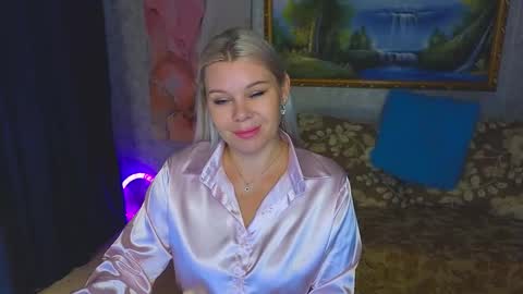 Snapshot of reasonforpassion_ chatting on September 18, 6:12 am Im a little sick. Ill be back soon. online show from September 18, 6:12 am