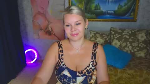 Snapshot of reasonforpassion_ chatting on September 14, 2:48 pm Im a little sick. Ill be back soon. online show from September 14, 2:48 pm