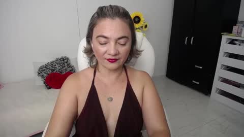 Snapshot of rebeca_milf chatting on January 9, 11:02 pm REBECA online show from January 9, 11:02 pm