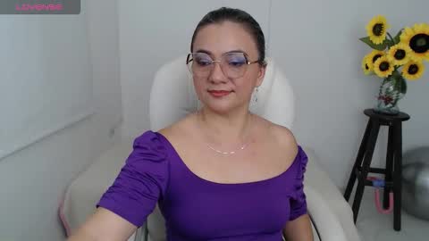 Snapshot of rebeca_milf chatting on October 13, 2:09 pm REBECA online show from October 13, 2:09 pm