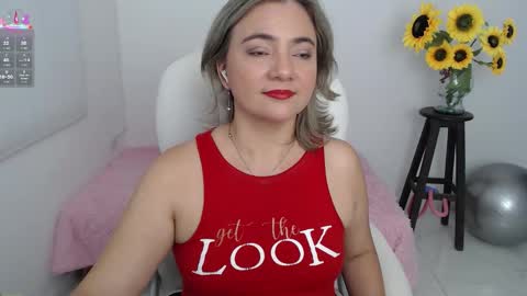 Snapshot of rebeca_milf chatting on September 16, 2:25 pm REBECA online show from September 16, 2:25 pm