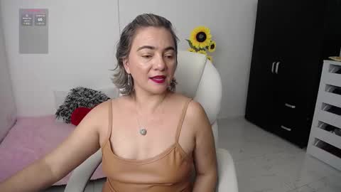 Snapshot of rebeca_milf chatting on December 30, 1:36 pm REBECA online show from December 30, 1:36 pm