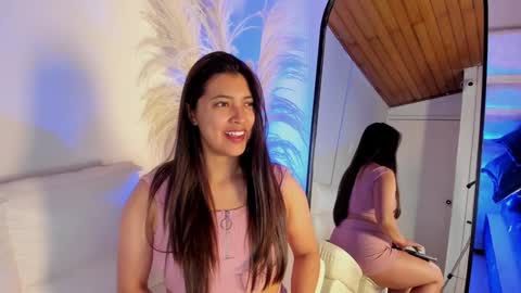 Snapshot of rebeca_williams_ chatting on January 14, 11:58 pm Rebeca Williams online show from January 14, 11:58 pm