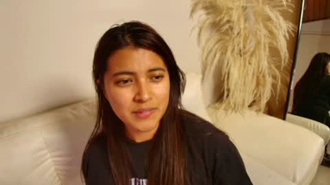 Snapshot of rebeca_williams_ chatting on February 8, 2:15 am Rebeca Williams online show from February 8, 2:15 am