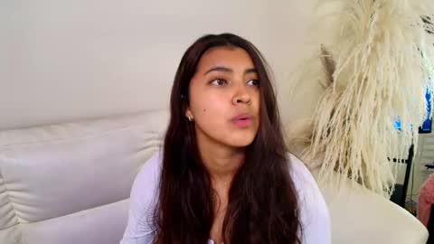 Snapshot of rebeca_williams_ chatting on February 17, 1:04 am Rebeca Williams online show from February 17, 1:04 am