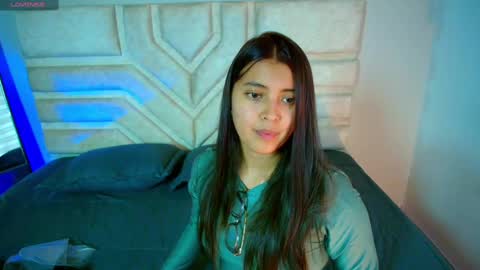 Snapshot of rebeca_williams_ chatting on March 6, 6:26 pm Rebeca Williams online show from March 6, 6:26 pm