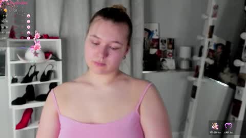 rebecca_____ online show from March 4, 7:26 am