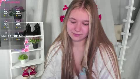 Snapshot of rebecca_____ chatting on February 4, 6:38 pm rebecca_____ online show from February 4, 6:38 pm