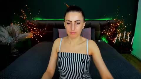 rebecca_diamonds online show from March 3, 7:36 am