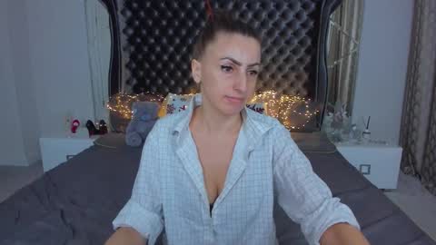 rebecca_diamonds online show from January 18, 6:21 am