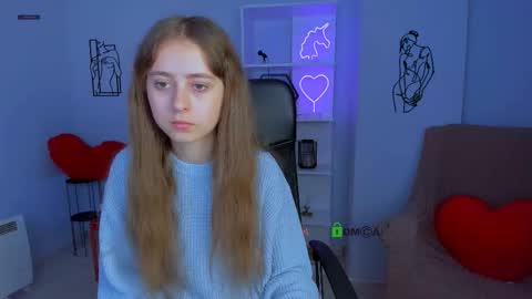 Snapshot of rebecca_smile_ chatting on October 13, 5:43 am rebecca_smile_ online show from October 13, 5:43 am