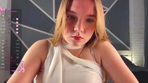 Rebecca online show from December 15, 4:45 pm