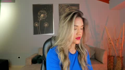 Snapshot of rebeccahudson_ chatting on January 17, 4:28 am Rebe online show from January 17, 4:28 am