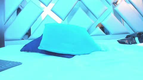 rebeccamitchell_ online show from April 10, 5:08 pm