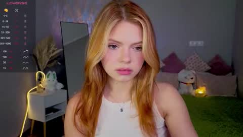 Snapshot of red__candy chatting on September 14, 12:47 pm red__candy online show from September 14, 12:47 pm