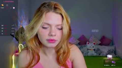 Snapshot of red__candy chatting on October 9, 2:32 pm red__candy online show from October 9, 2:32 pm