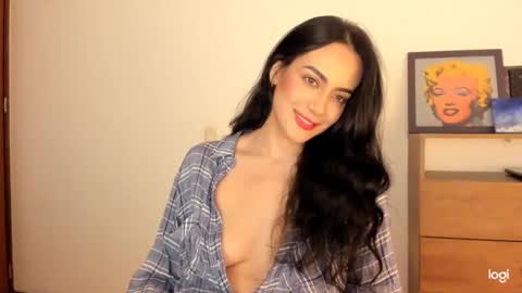 red_flower203 online show from November 20, 5:47 pm