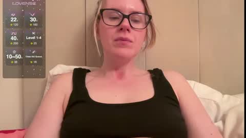 Snapshot of red_head_rosie_69 chatting on February 15, 5:07 pm Rosie online show from February 15, 5:07 pm