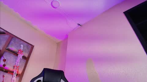 red_pandaa online show from September 17, 8:40 pm