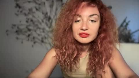 Snapshot of reddgirll chatting on September 17, 6:39 pm reddgirll online show from September 17, 6:39 pm