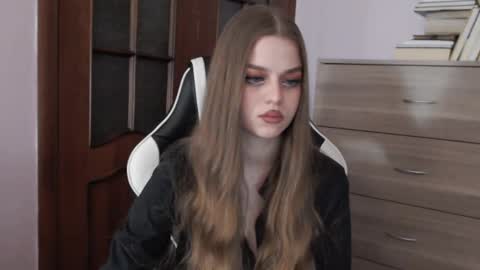 Lily online show from February 11, 2:36 am