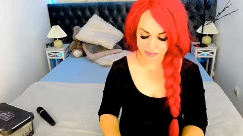 redheadeva online show from October 18, 5:54 am