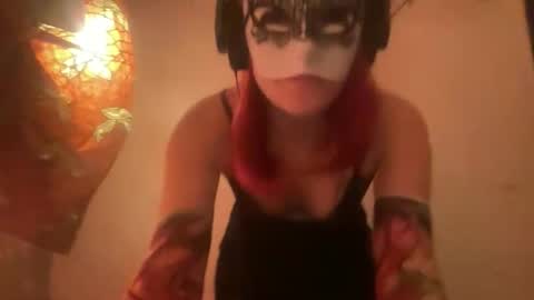 Redplume online show from February 16, 8:30 pm