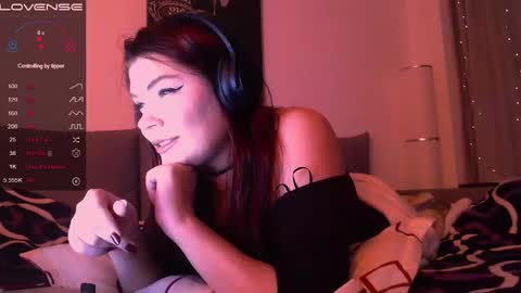 Red online show from December 15, 12:18 am