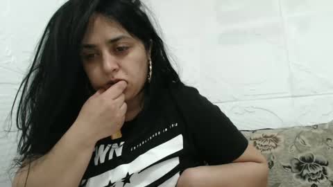 Snapshot of reeapassion chatting on February 22, 9:42 pm Reea online show from February 22, 9:42 pm