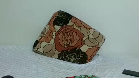 Snapshot of reem_wonder chatting on January 7, 5:33 am Reem online show from January 7, 5:33 am
