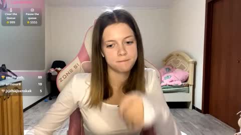 Snapshot of regeniastetson chatting on September 15, 4:25 pm Lucy online show from September 15, 4:25 pm